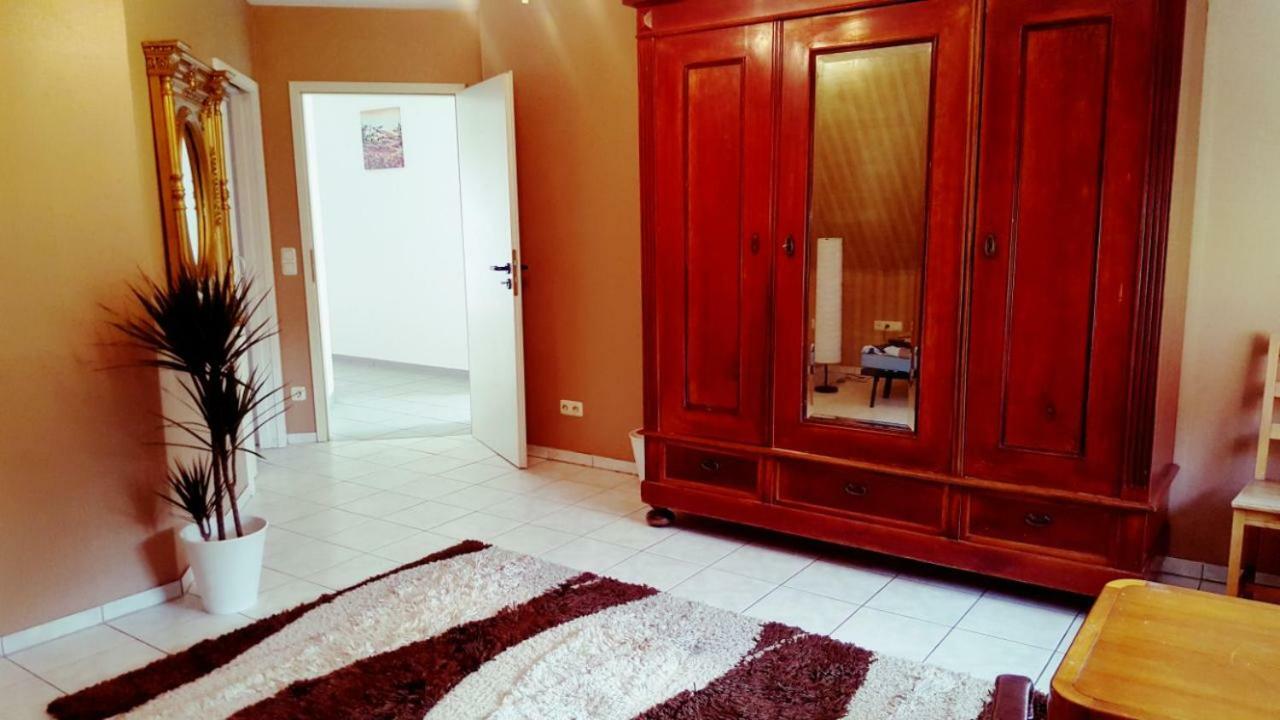 White House 'Privatzimmer' Mannheim Exteriér fotografie