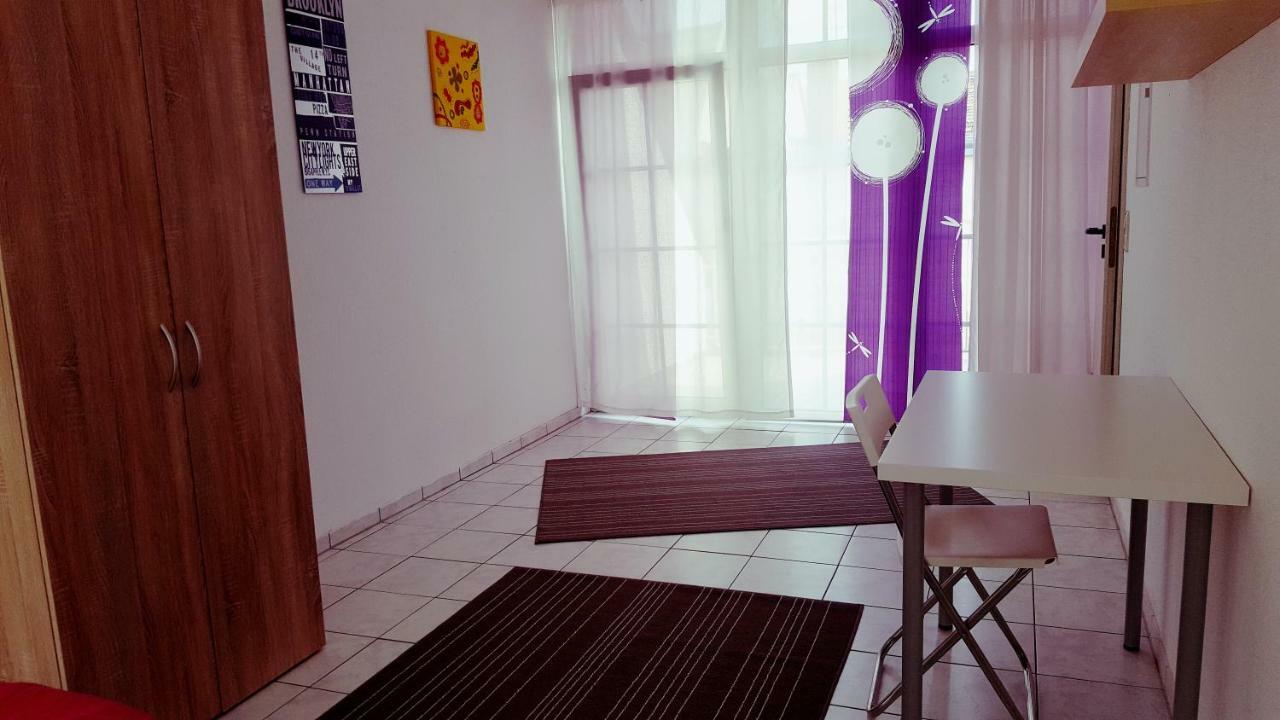 White House 'Privatzimmer' Mannheim Exteriér fotografie