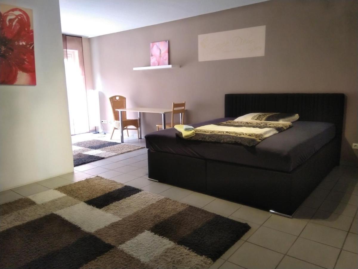 White House 'Privatzimmer' Mannheim Exteriér fotografie