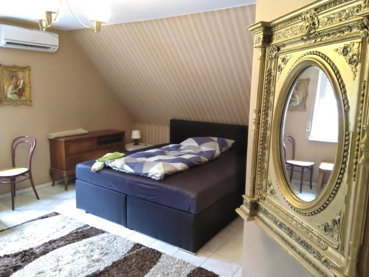 White House 'Privatzimmer' Mannheim Exteriér fotografie